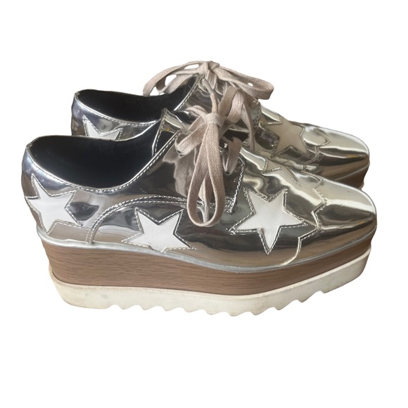 Silver with white star platform sneakers - Picture 2 of 6